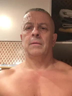 French men looking for love