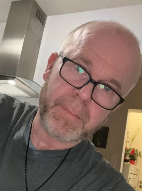 English men looking for love