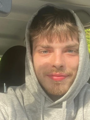 English men looking for love