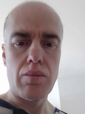 English men looking for love