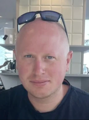 English men looking for love