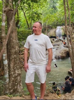 Foreign men for dating