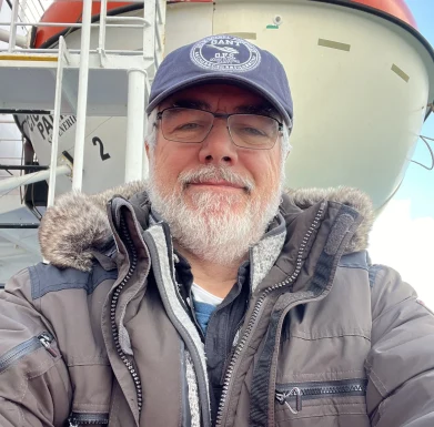 <span>Ralf, 63</span>&nbsp;<span style='width: 25px; height: 16px; float: right; background-image: url(/bitmaps/flags_small/ES.PNG)'>&nbsp;</span><br><span>Alcudia, 西班牙</span>&nbsp;<input type='button' class='joinbtn' style='float: right' value='JOIN NOW' />