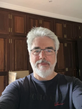 Spanish men looking for love