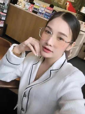 Thai girl for dating