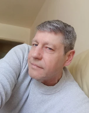 English men looking for love