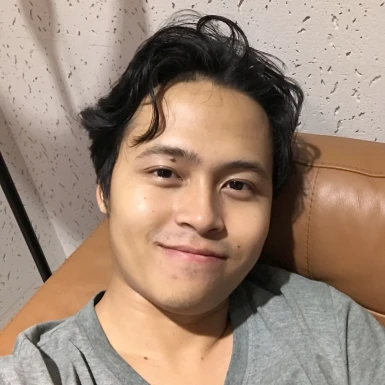 <span>Kyaw Zin, 24</span> <span style='width: 25px; height: 16px; float: right; background-image: url(/bitmaps/flags_small/TH.PNG)'> </span><br><span>Bangkok, 泰国</span> <input type='button' class='joinbtn' style='float: right' value='JOIN NOW' />