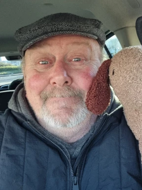 English men looking for love