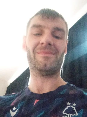 English men looking for love