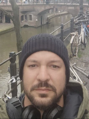 Foreign men for dating