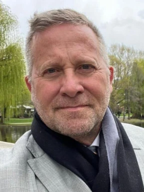 American men looking for love