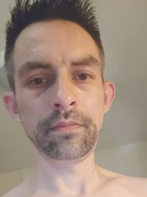 English men looking for love