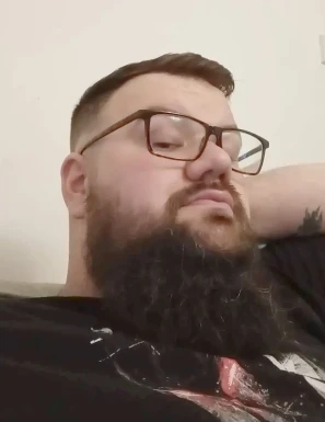 English men looking for love