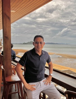 Foreign men for dating