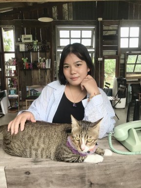 Thai girl for dating