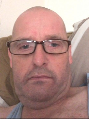 English men looking for love