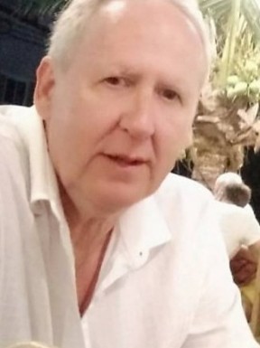 English men looking for love