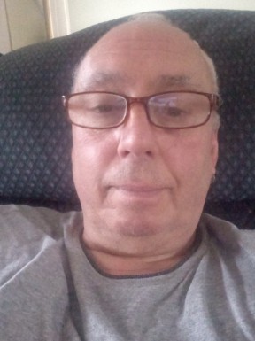 English men looking for love