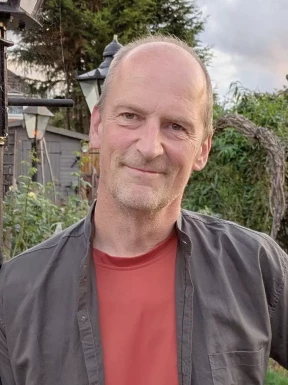 English men looking for love