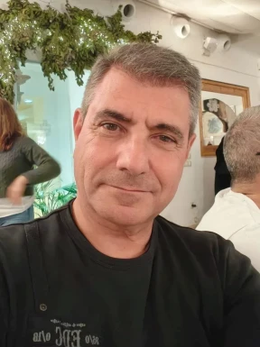 Spanish men looking for love